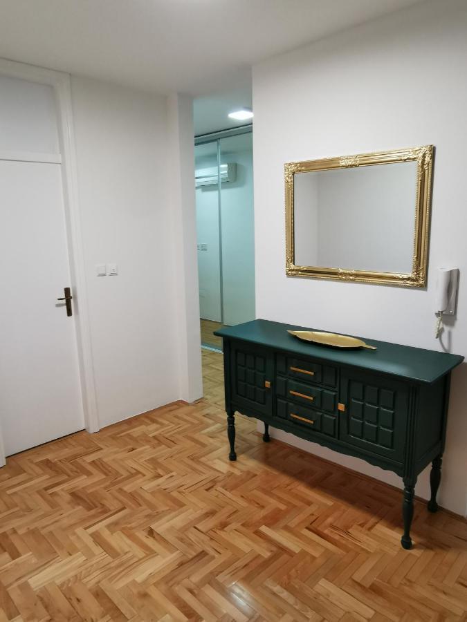 Family Apartment Тузла Экстерьер фото