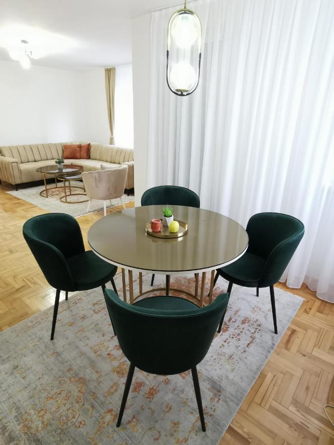 Family Apartment Тузла Экстерьер фото
