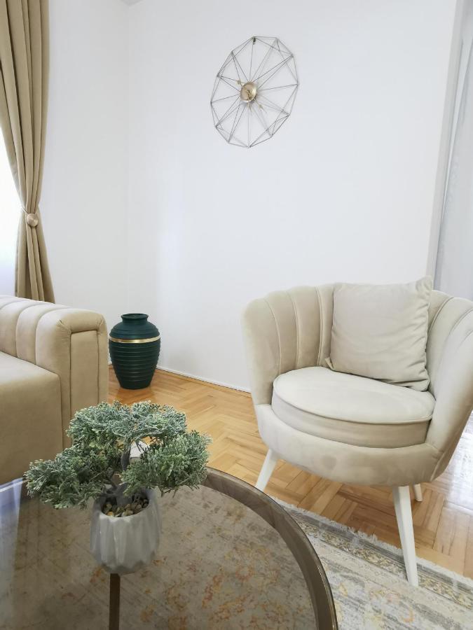 Family Apartment Тузла Экстерьер фото
