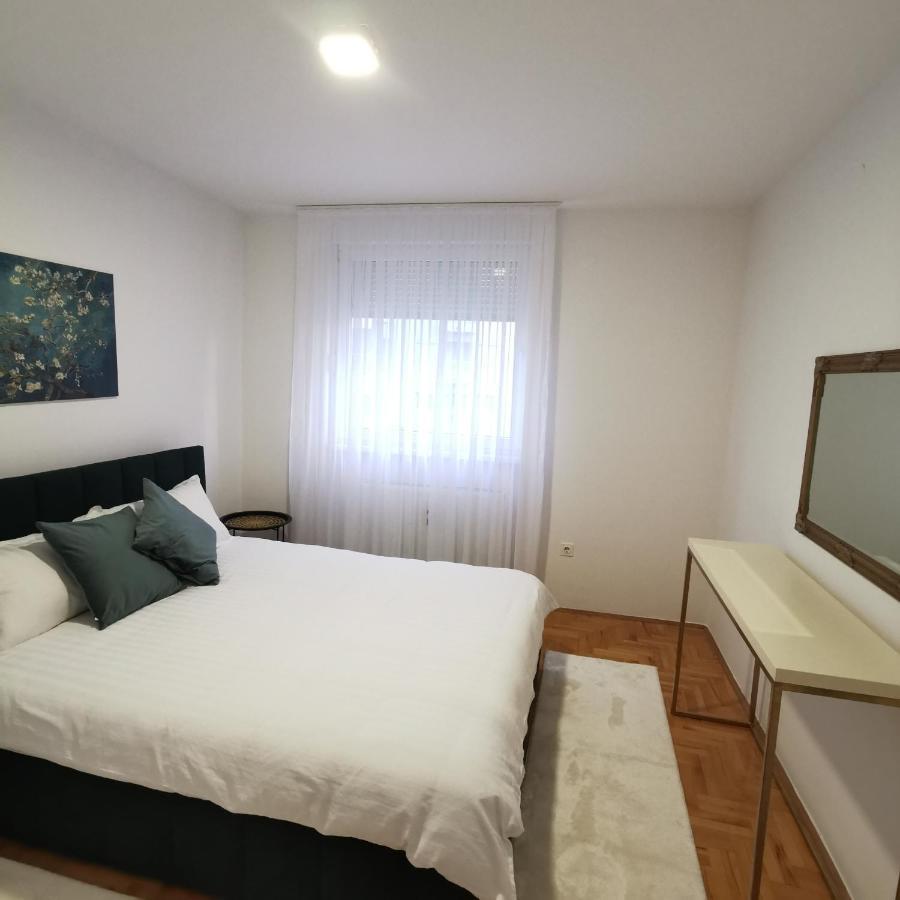 Family Apartment Тузла Экстерьер фото