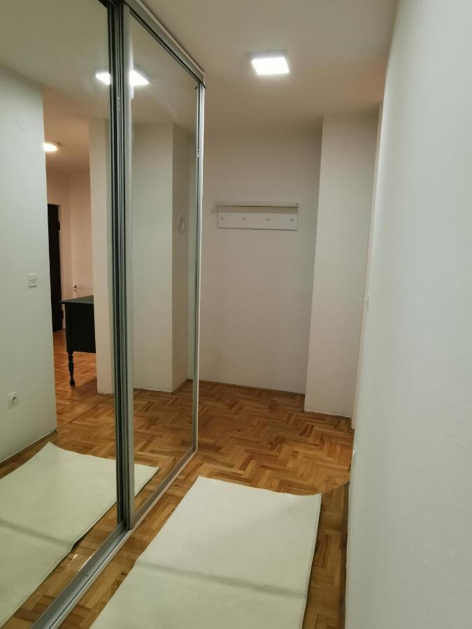 Family Apartment Тузла Экстерьер фото